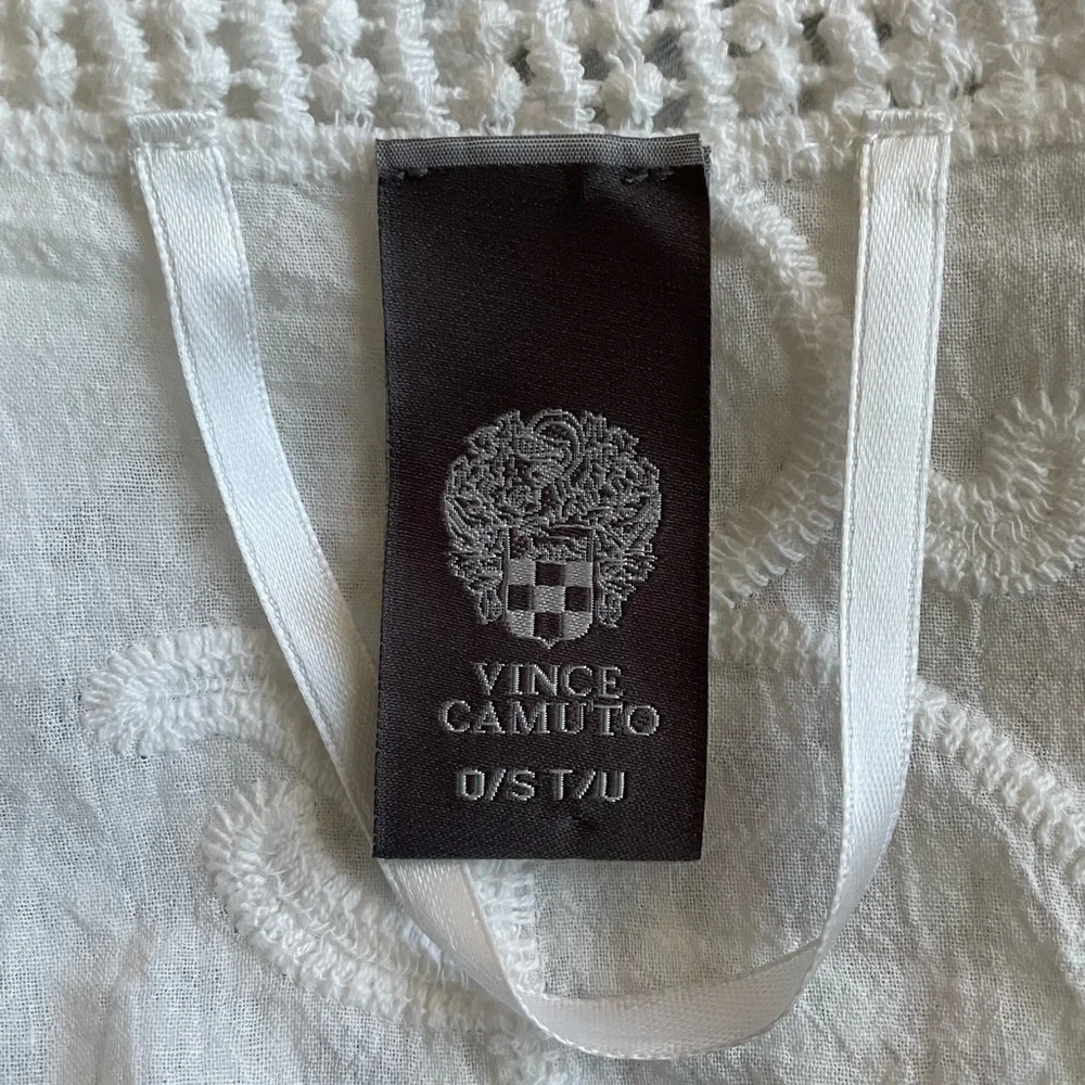 Vince Camuto Lace Crochet Topper size 0S - Picture 8 of 9